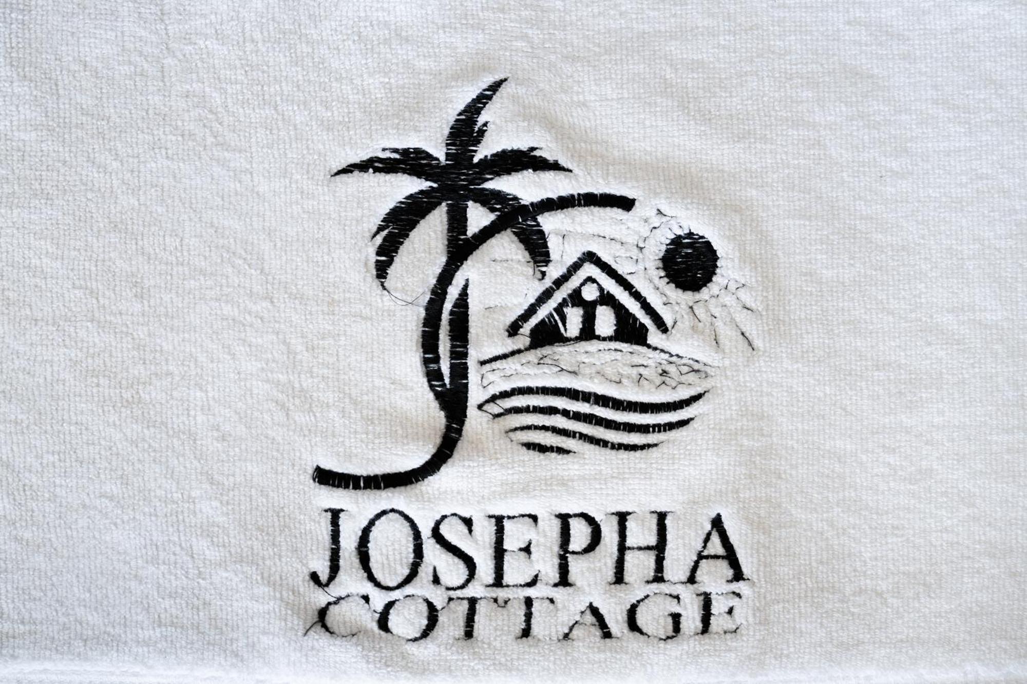 Josepha Cottage Ngurbloat Exteriér fotografie